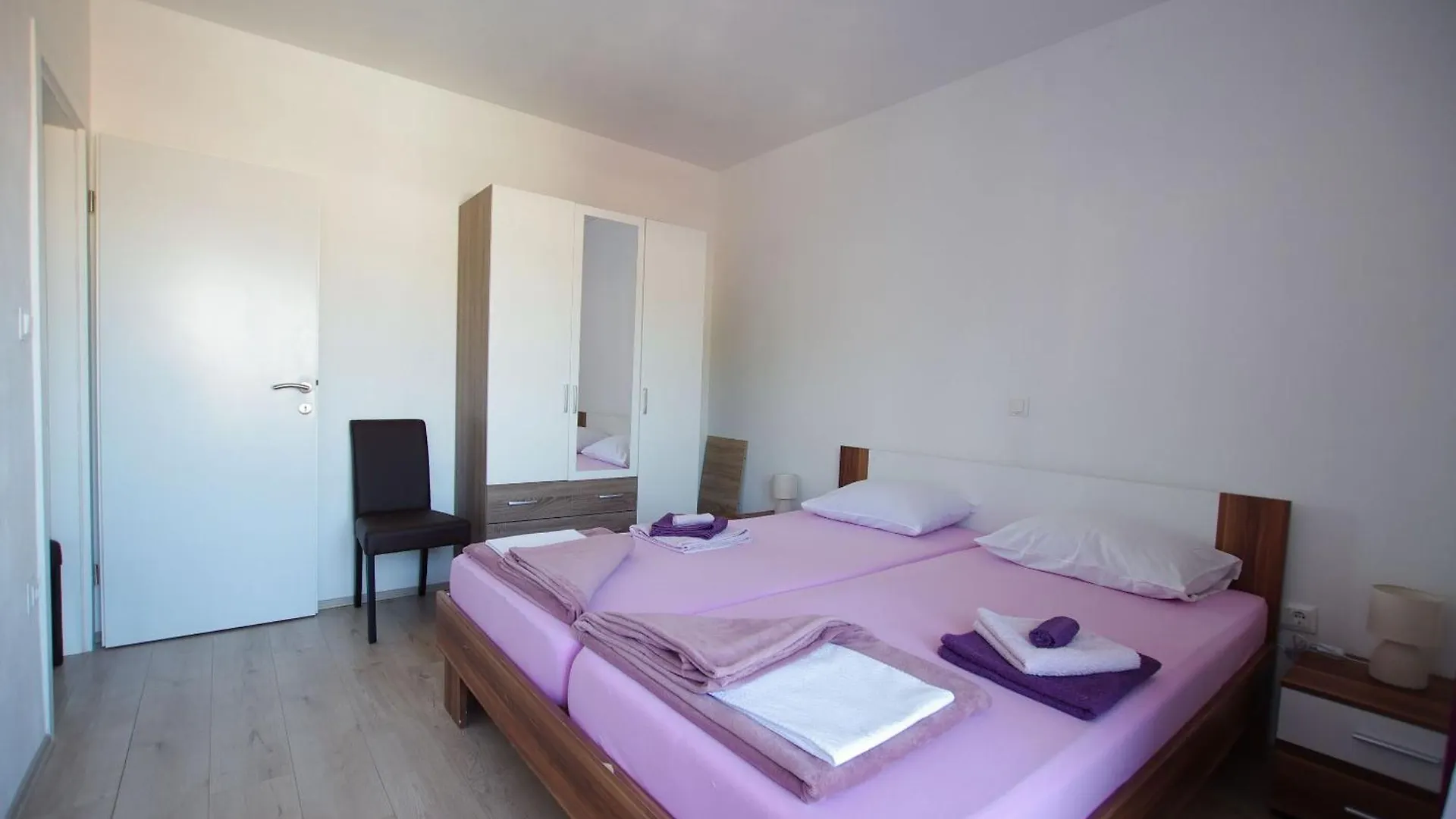 Apartments Branko Selce