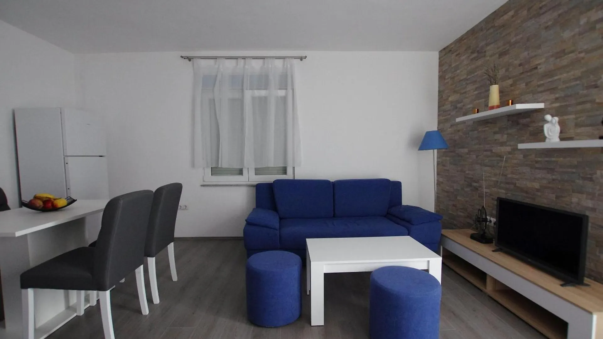 Apartments Branko Selce 0*,